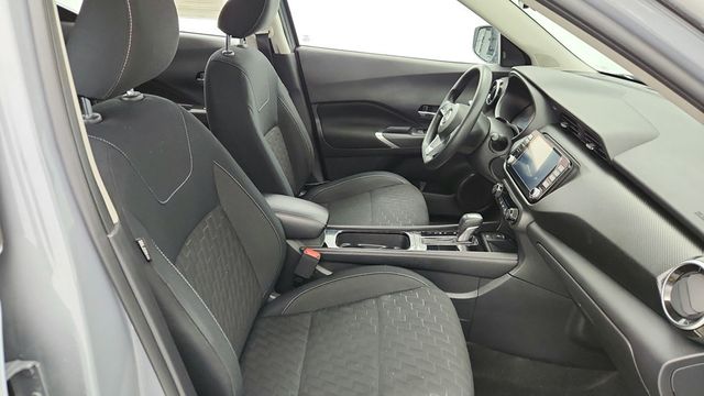 2022 Nissan Kicks SV with Spoiler & Illuminated Kick Plates - 22954478 - 21