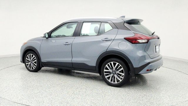 2022 Nissan Kicks SV with Spoiler & Illuminated Kick Plates - 22954478 - 6