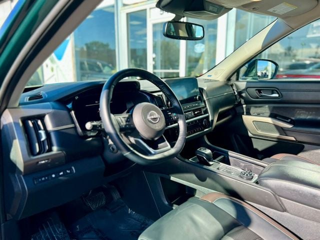 2022 Nissan Pathfinder Platinum 4WD - 22923640 - 10