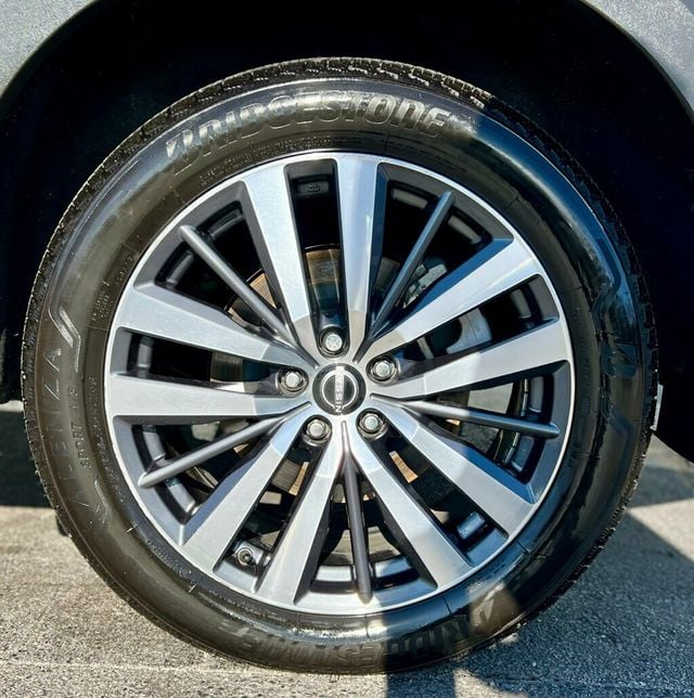 2022 Nissan Pathfinder Platinum 4WD - 22923640 - 26