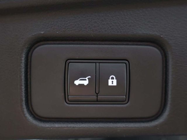 2022 Nissan Pathfinder Platinum 4WD - 23075627 - 24