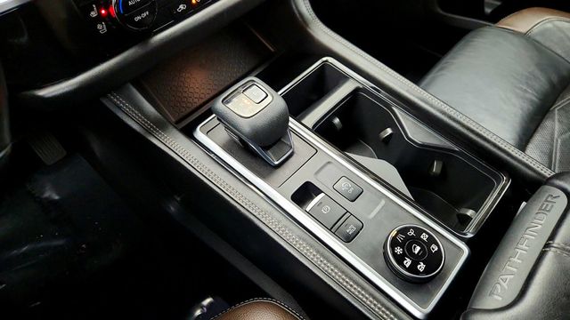 2022 Nissan Pathfinder Platinum 4WD w/ Panoramic Moonroof & Bose Premium Audio - 22994759 - 16