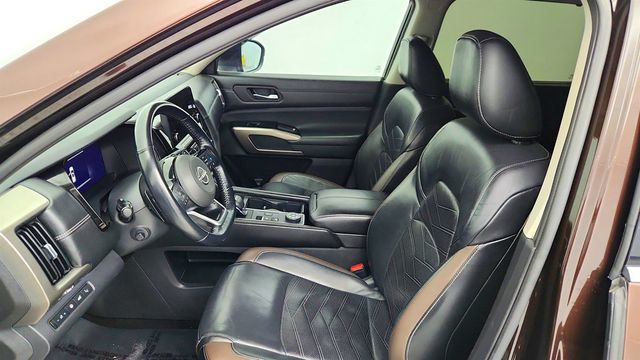 2022 Nissan Pathfinder Platinum 4WD w/ Panoramic Moonroof & Bose Premium Audio - 22994759 - 20