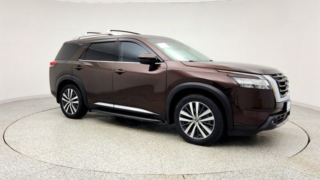 2022 Nissan Pathfinder Platinum 4WD w/ Panoramic Moonroof & Bose Premium Audio - 22994759 - 2