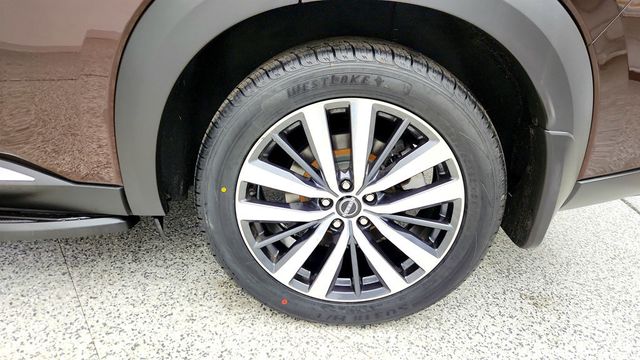 2022 Nissan Pathfinder Platinum 4WD w/ Panoramic Moonroof & Bose Premium Audio - 22994759 - 8