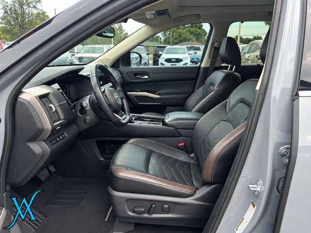 2022 Nissan Pathfinder Platinum Sport Utility 4D - 23083759 - 10