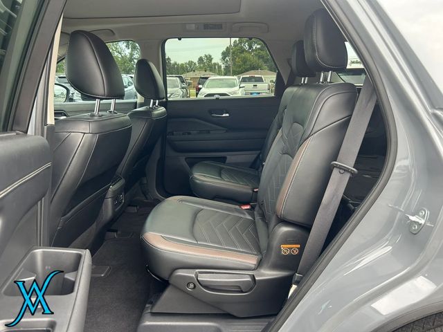 2022 Nissan Pathfinder Platinum Sport Utility 4D - 23083759 - 14