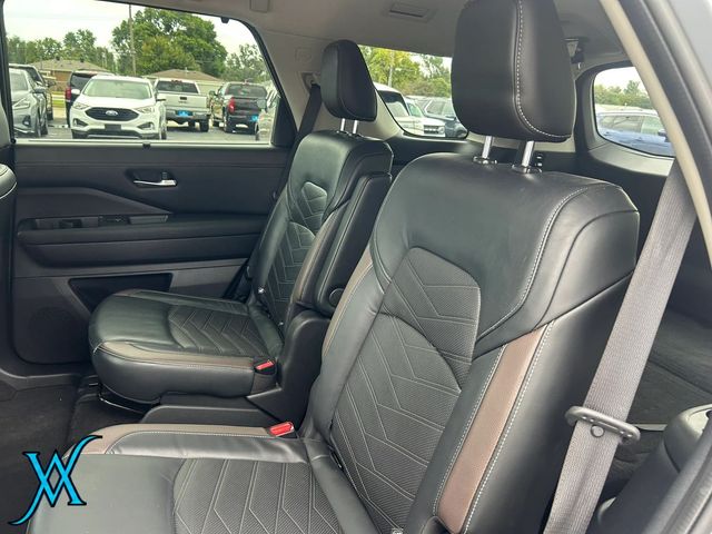 2022 Nissan Pathfinder Platinum Sport Utility 4D - 23083759 - 16