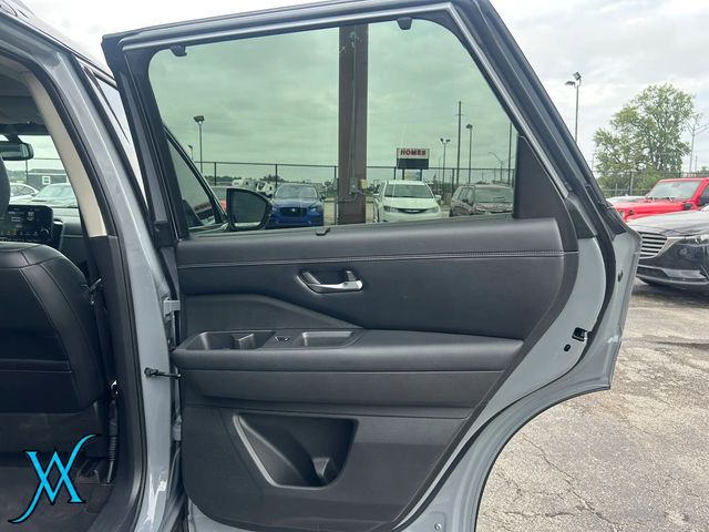 2022 Nissan Pathfinder Platinum Sport Utility 4D - 23083759 - 20