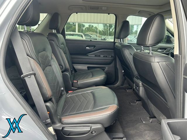2022 Nissan Pathfinder Platinum Sport Utility 4D - 23083759 - 21