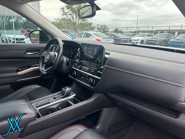 2022 Nissan Pathfinder Platinum Sport Utility 4D - 23083759 - 26