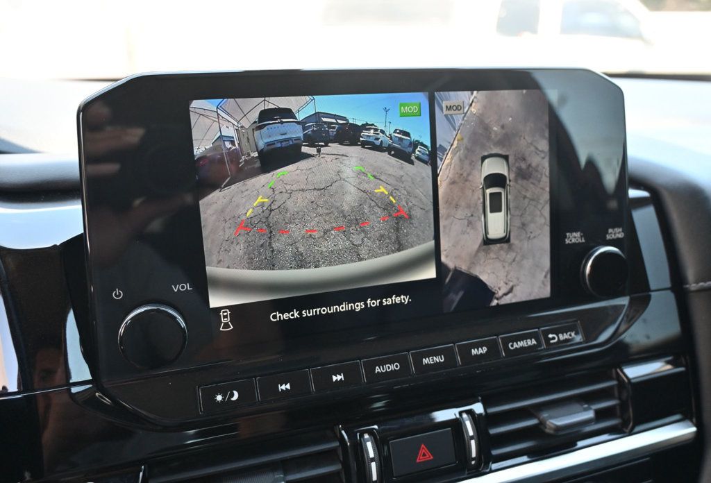 Nissan Pathfinder photo 12