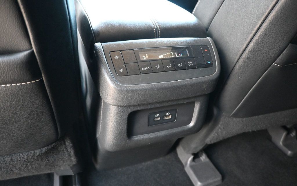 Nissan Pathfinder photo 17
