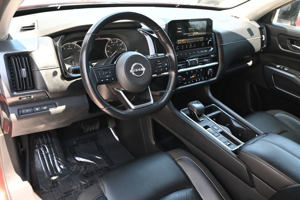 Nissan Pathfinder photo 7