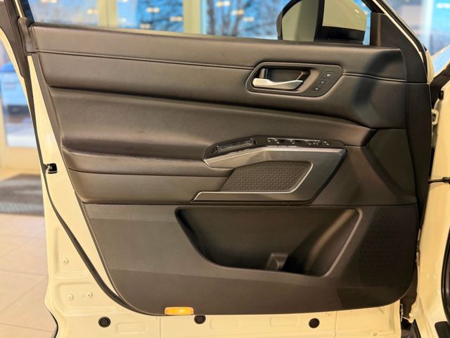 2022 Nissan Pathfinder SL 4WD - 22992314 - 17