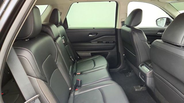 2022 Nissan Pathfinder SL 4WD - 23092737 - 23