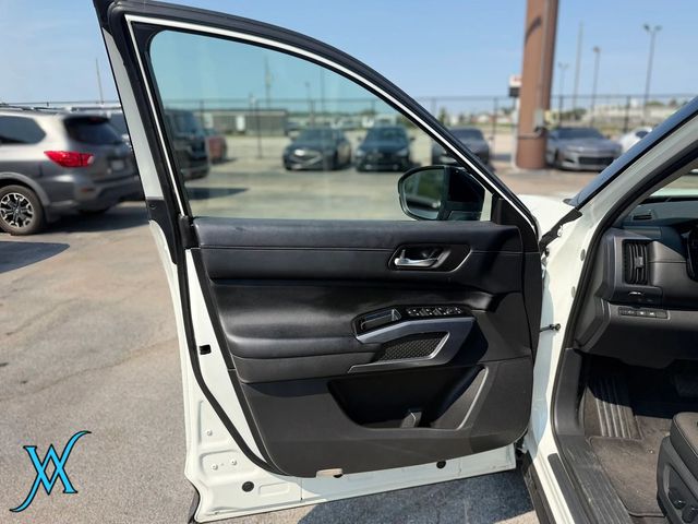 2022 Nissan Pathfinder SL Sport Utility 4D - 23066377 - 10