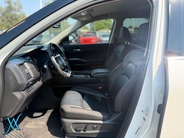 2022 Nissan Pathfinder SL Sport Utility 4D - 23066377 - 11