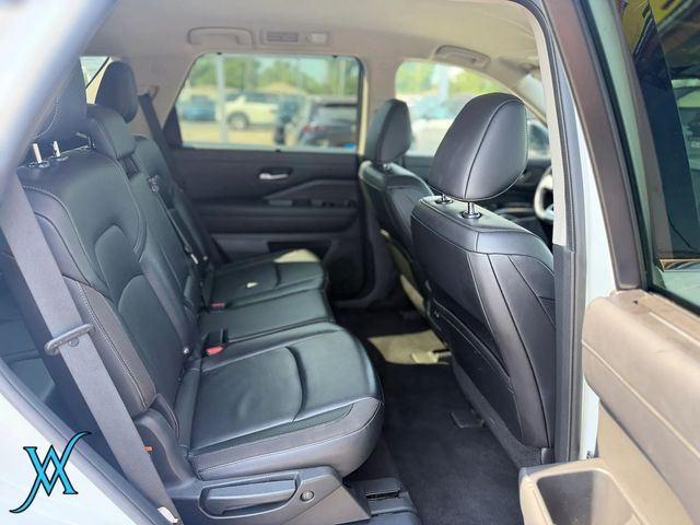 2022 Nissan Pathfinder SL Sport Utility 4D - 23066377 - 19