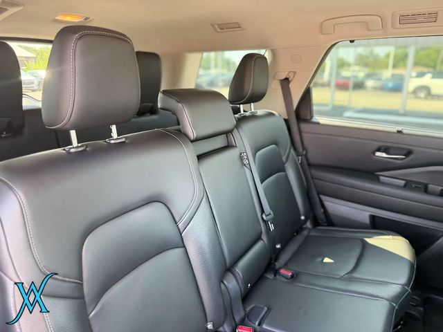 2022 Nissan Pathfinder SL Sport Utility 4D - 23066377 - 21