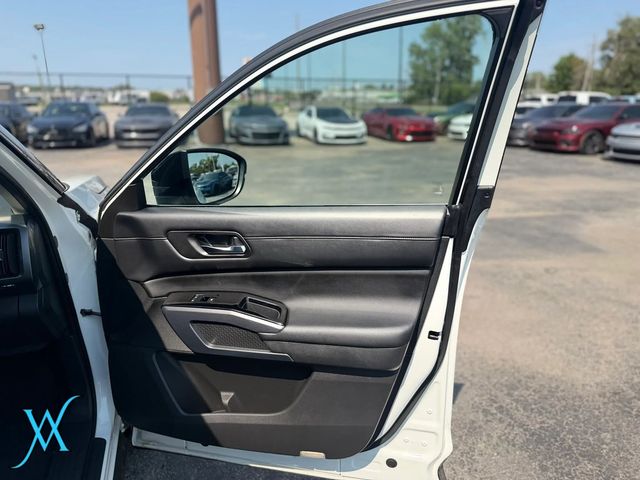 2022 Nissan Pathfinder SL Sport Utility 4D - 23066377 - 22