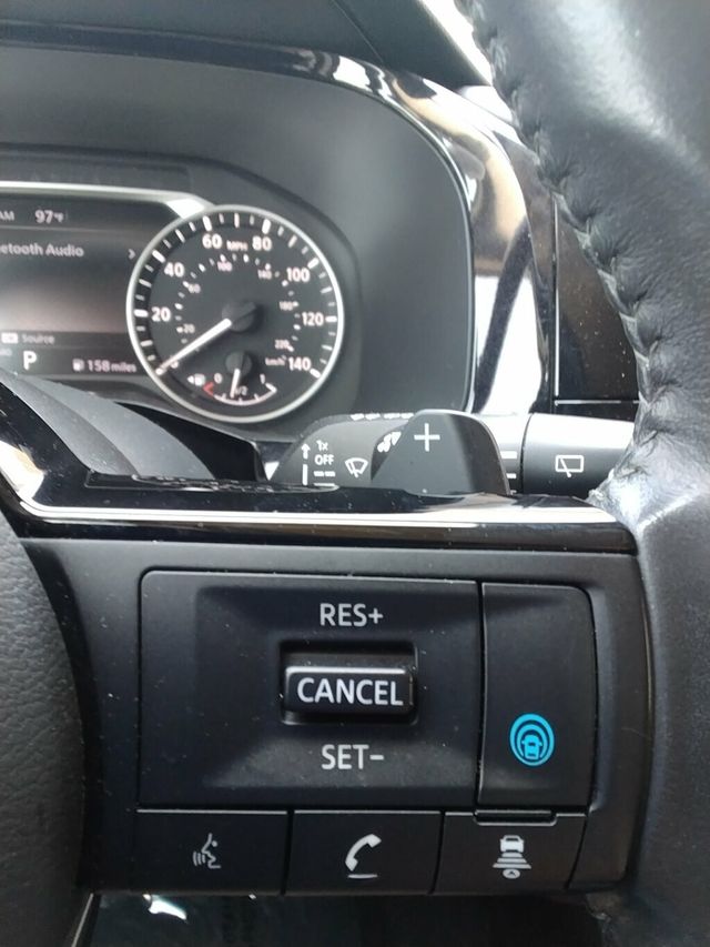 2022 Nissan Pathfinder SV 2WD - 23048573 - 17