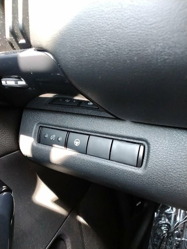 2022 Nissan Pathfinder SV 2WD - 23048573 - 26