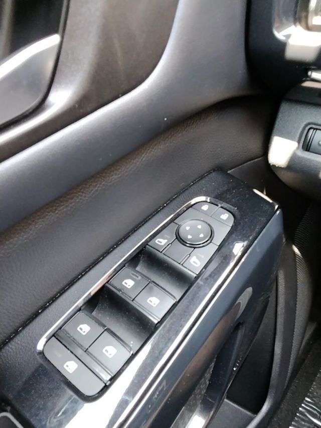 2022 Nissan Pathfinder SV 2WD - 23048573 - 27