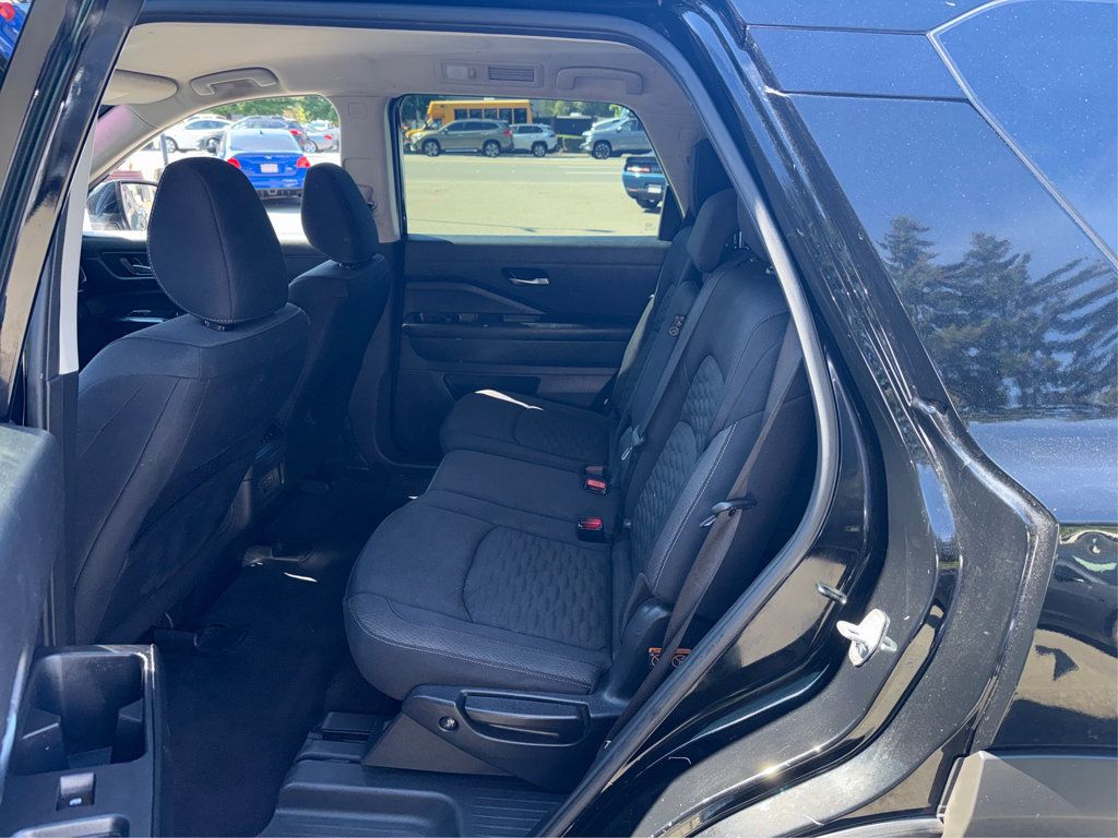 Nissan Pathfinder photo 10