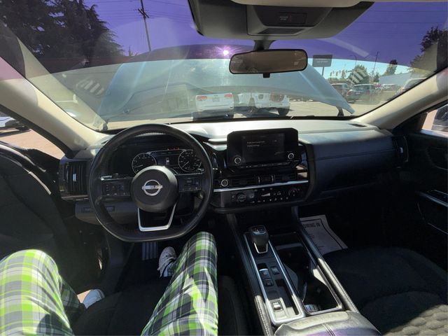 2022 Nissan Pathfinder SV 2WD - 23065548 - 27