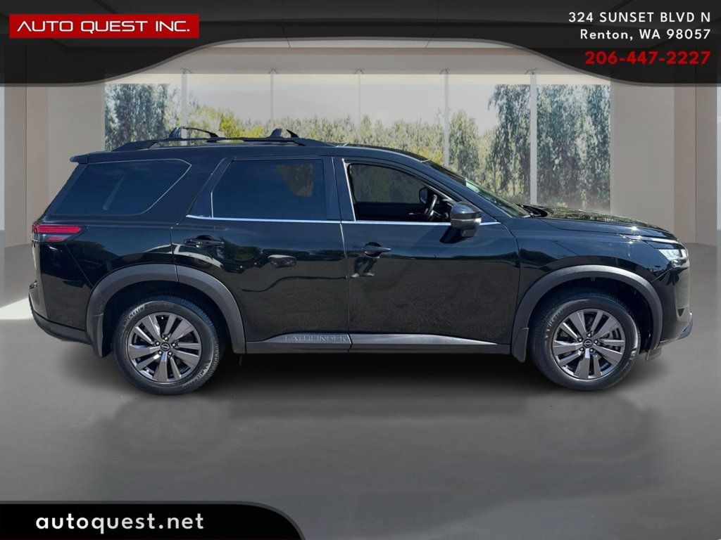 Nissan Pathfinder photo 4
