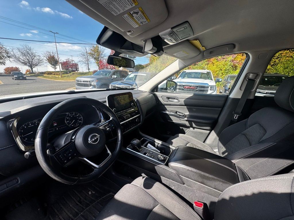 2022 Nissan Pathfinder SV 4WD - 22937736 - 16