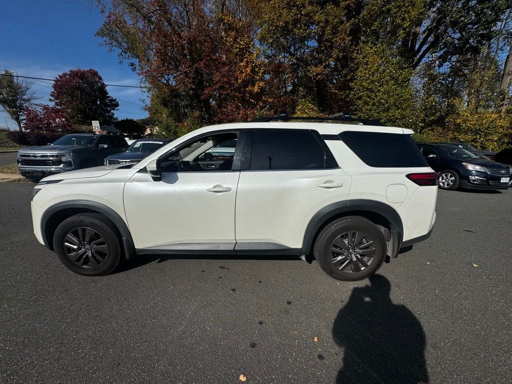 2022 Nissan Pathfinder SV 4WD - 22937736 - 24