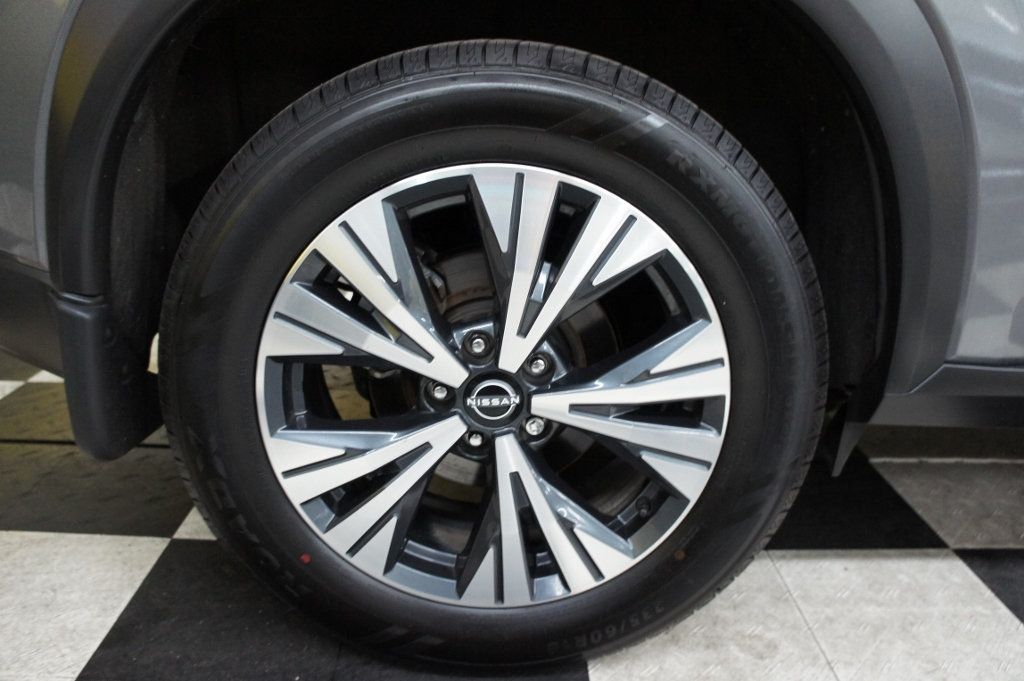 2022 Nissan Rogue SV photo 4