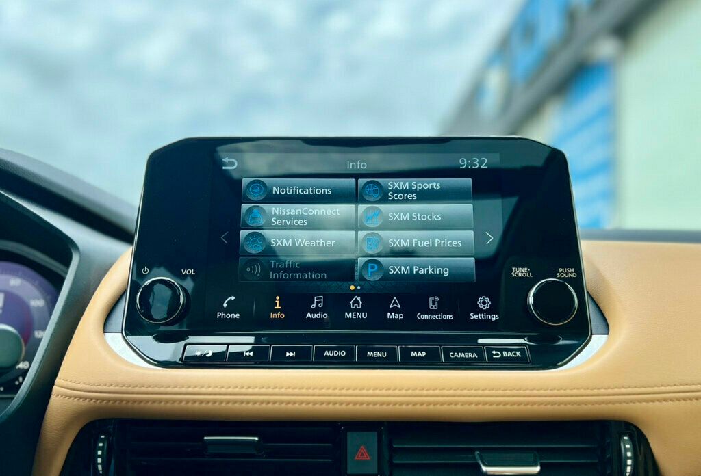 2022 Nissan Rogue AWD Platinum - 22887965 - 25