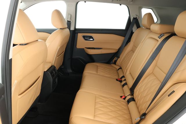 2022 Nissan Rogue AWD Platinum - 22927557 - 19