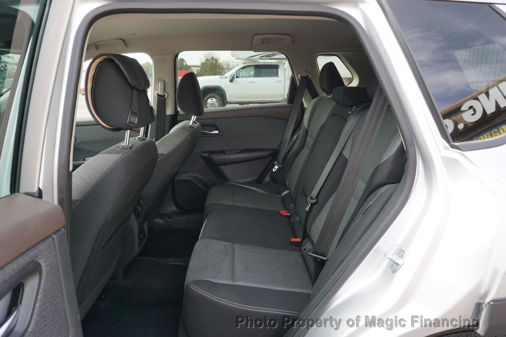 2022 Nissan Rogue AWD SV - 22985010 - 4