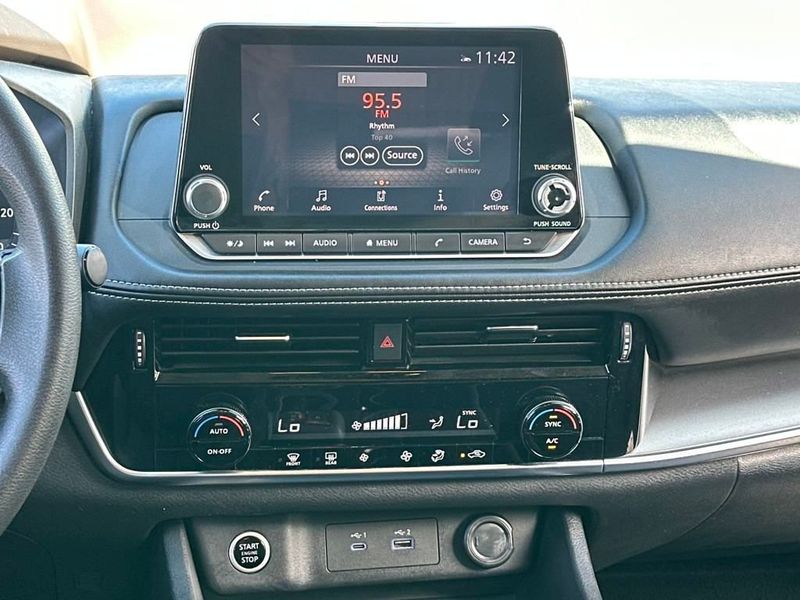 2022 Nissan Rogue AWD SV - 22916194 - 15