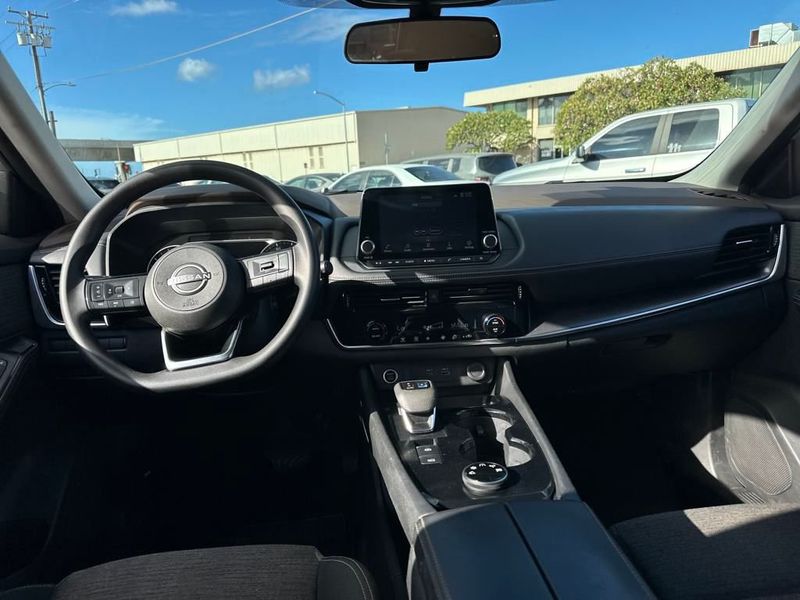 2022 Nissan Rogue AWD SV - 22934470 - 13