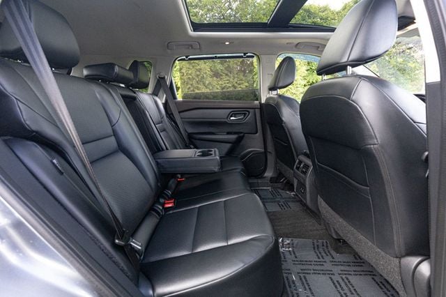 2022 Nissan Rogue AWD SV - 22844266 - 18