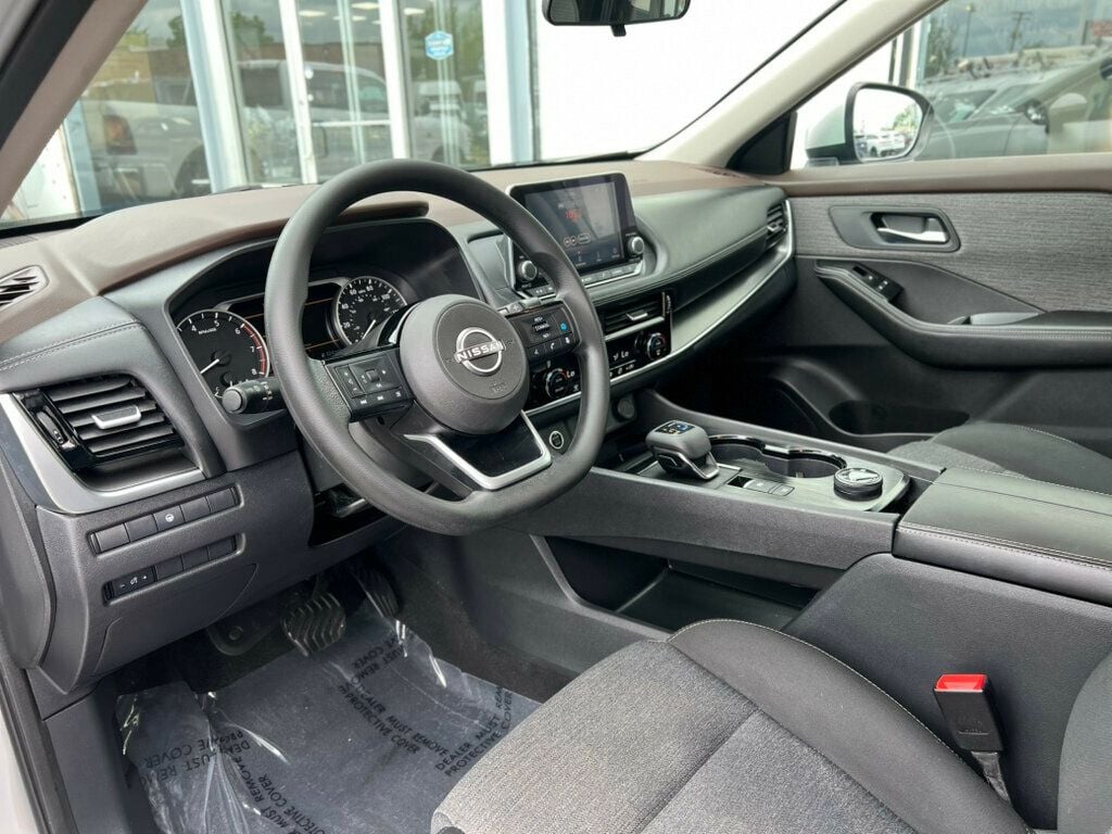 2022 Nissan Rogue AWD SV - 23027294 - 11