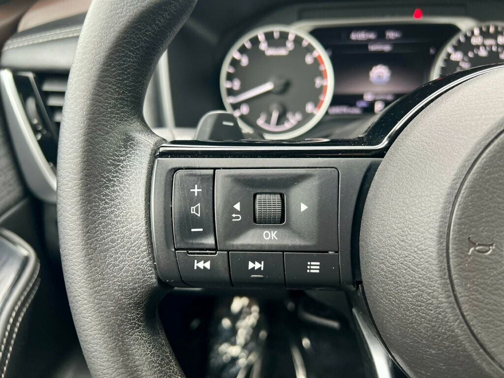 2022 Nissan Rogue AWD SV - 23027294 - 16