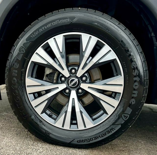 2022 Nissan Rogue AWD SV - 23027294 - 25