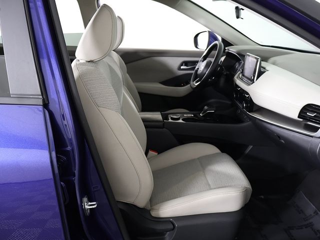 2022 Nissan Rogue AWD SV - 22941799 - 27