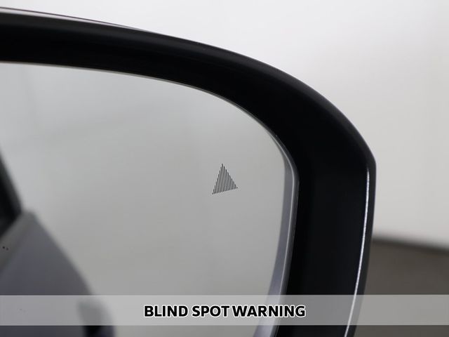 2022 Nissan Rogue AWD SV - 22941799 - 3