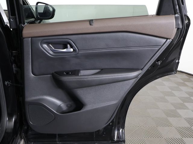 2022 Nissan Rogue AWD SV - 22935636 - 25