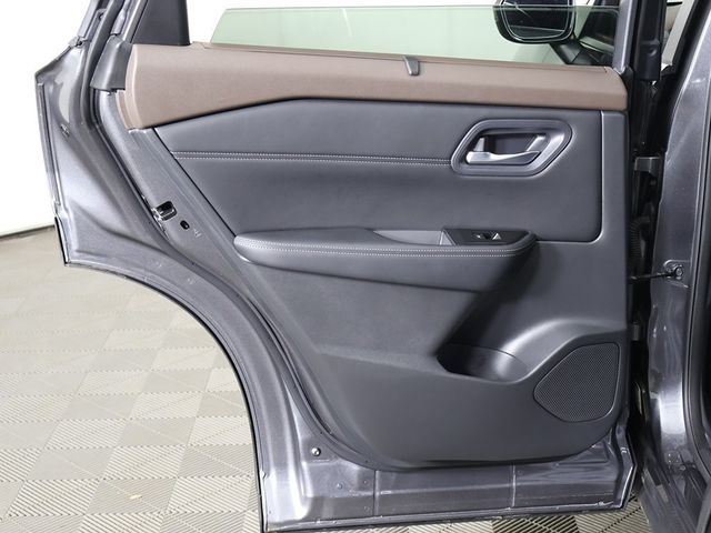 2022 Nissan Rogue AWD SV - 22955177 - 26