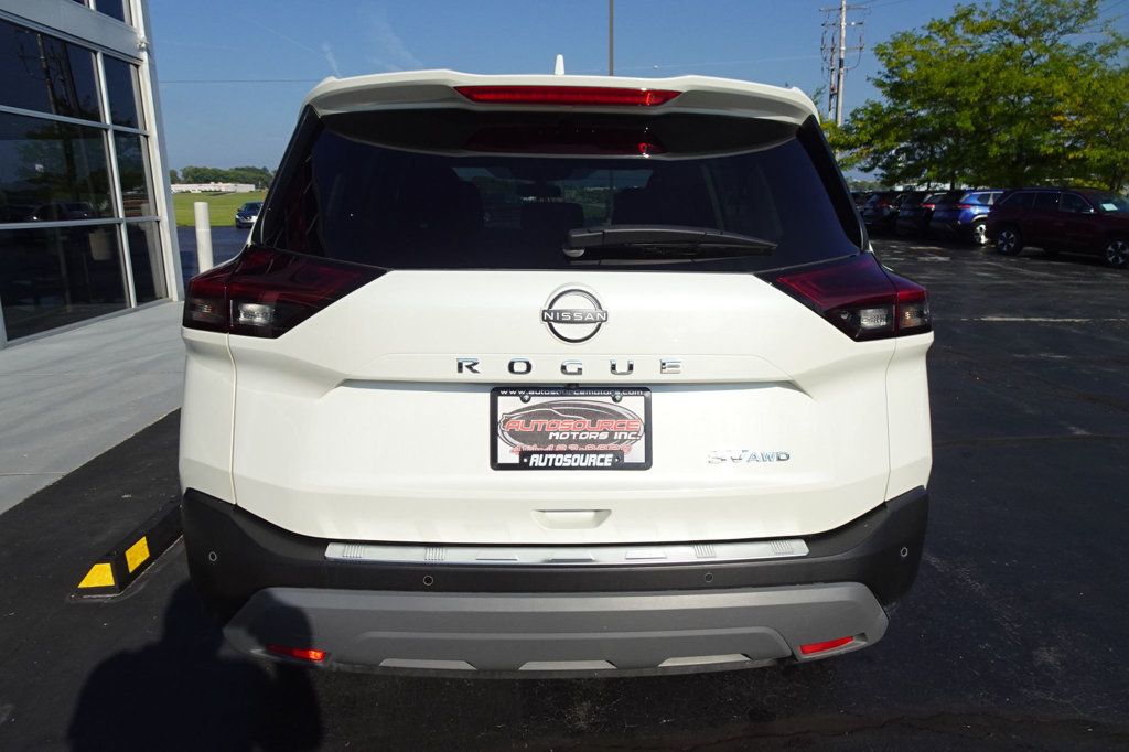 2022 Nissan Rogue SV photo 7