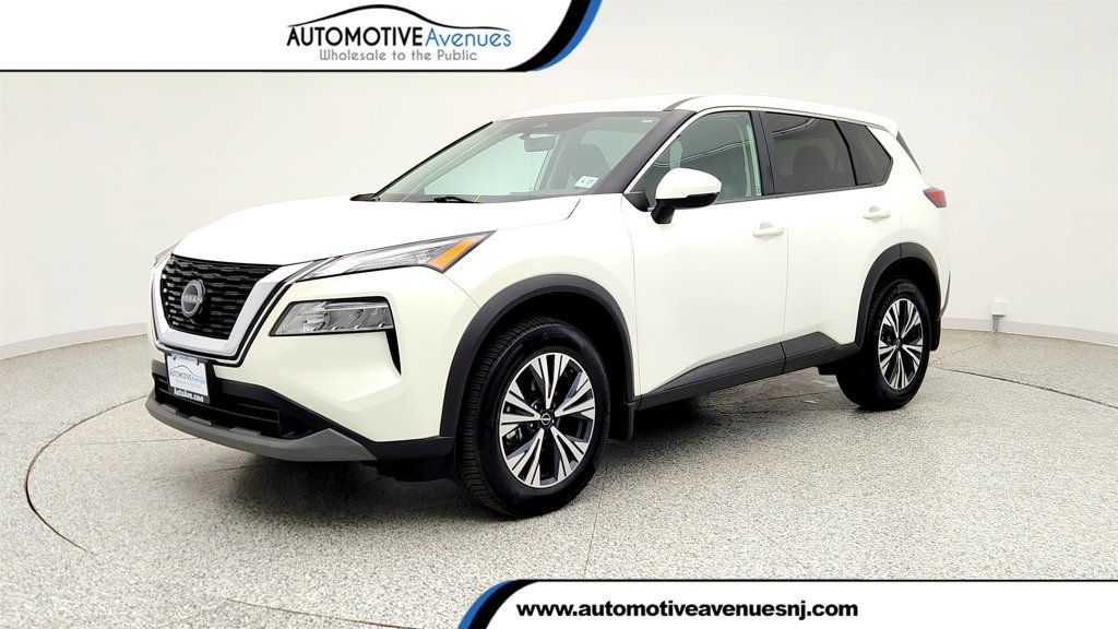 2022 Nissan Rogue AWD SV w/ Illuminated Kick Plates - 23023489 | Video 1