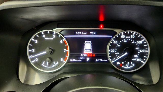 2022 Nissan Rogue AWD SV w/ Illuminated Kick Plates - 23023489 - 13